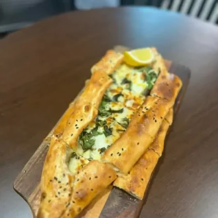 Chicken Peri Peri Pide